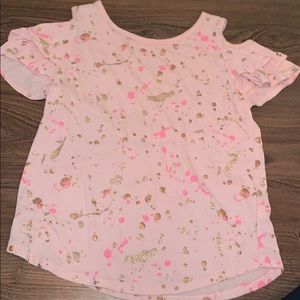 Cute shoulder cut sleeve tee-shirt!!